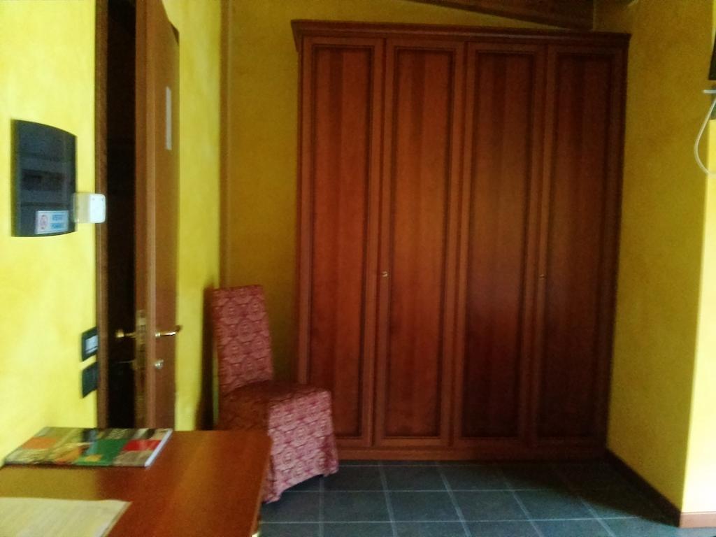 Hotel Empire Resort Iseo Exterior photo